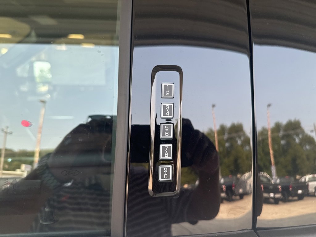 New 2026 Ford F250 Platinum image 33