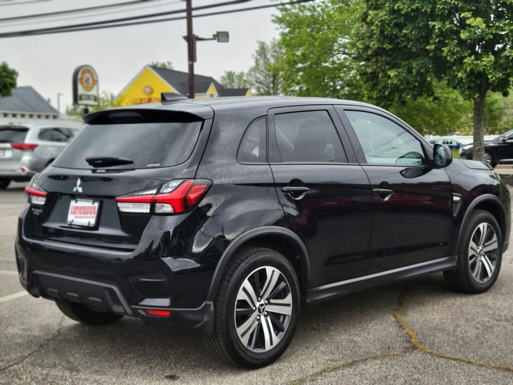 Used 2022 Mitsubishi Outlander Sport ES image 5