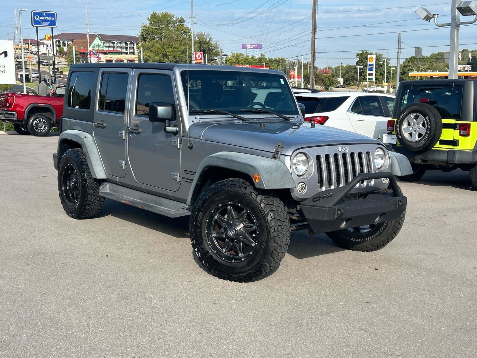 Used 2017 Jeep Wrangler Unlimited Sport w/ Quick Order Package 24S AWD/4WD image 1