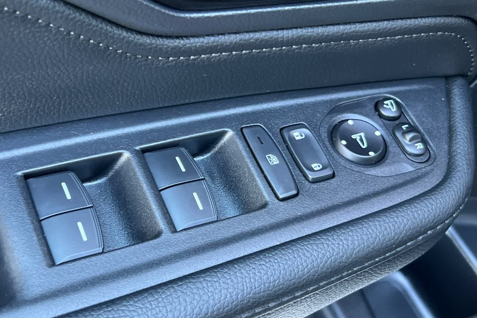 Used 2025 Honda Odyssey Elite image 13