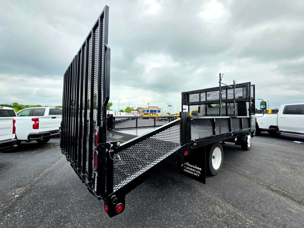 Used 2024 Chevrolet Low Cab Forward 5500XG RWD image 6