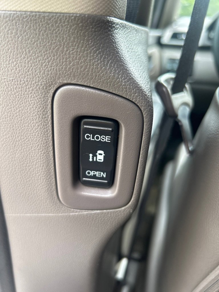 Used 2017 Honda Odyssey EX-L image 19