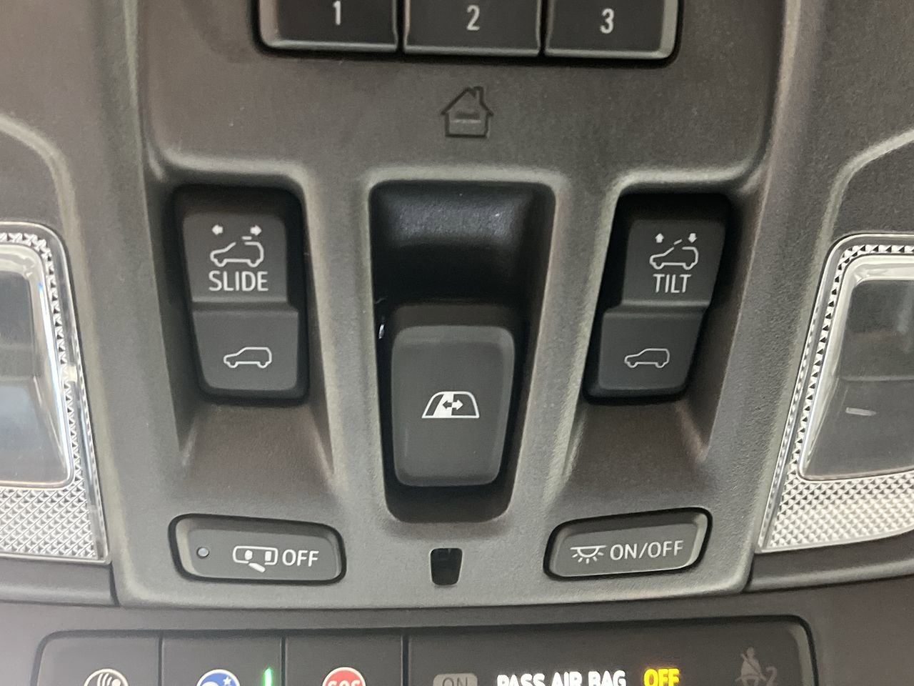 Certified 2024 GMC Sierra 1500 Denali Ultimate AWD/4WD image 29