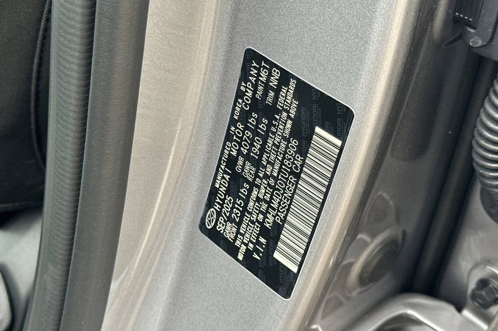 New 2026 Hyundai Elantra Hybrid FWD image 24