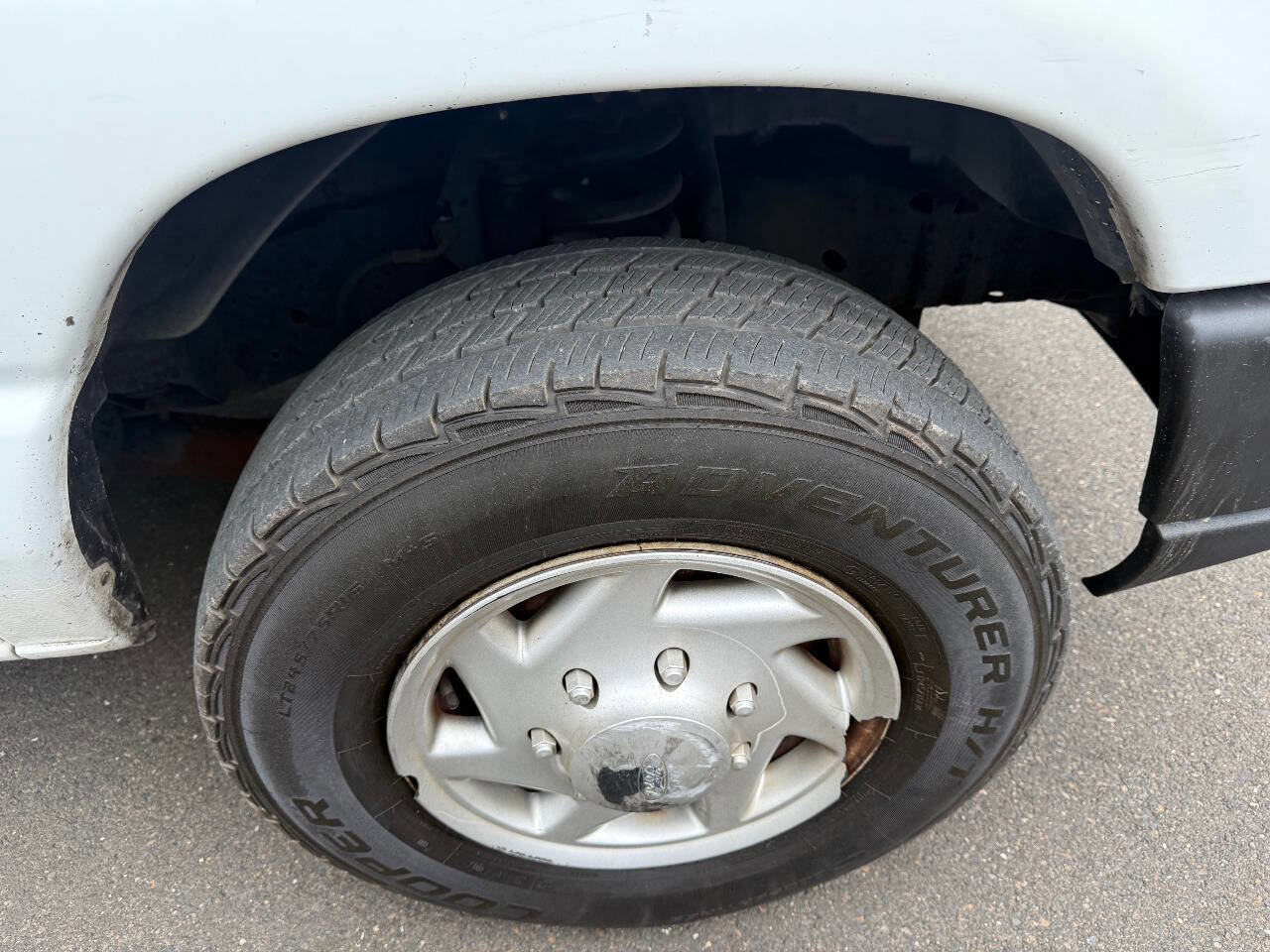 Used 2012 Ford E-250 and Econoline 250 w/ Commercial Cargo Van Pkg image 25