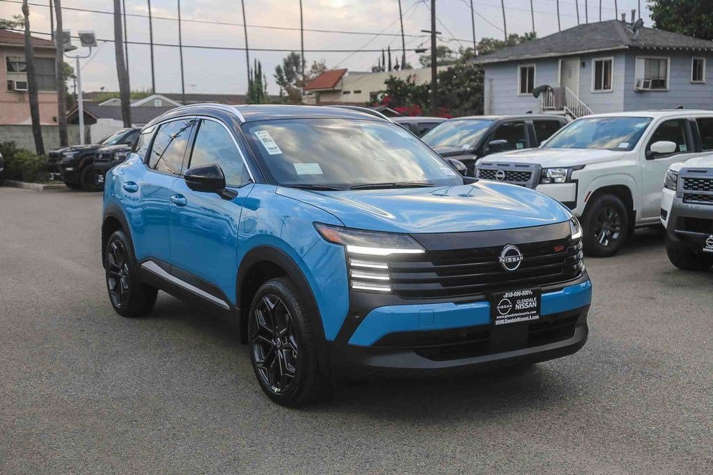New 2026 Nissan Kicks SR FWD image 3