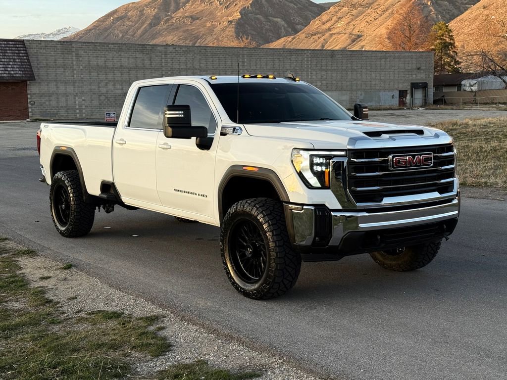 Used 2024 GMC Sierra 3500 SLE w/ SLE Convenience Package AWD/4WD image 2