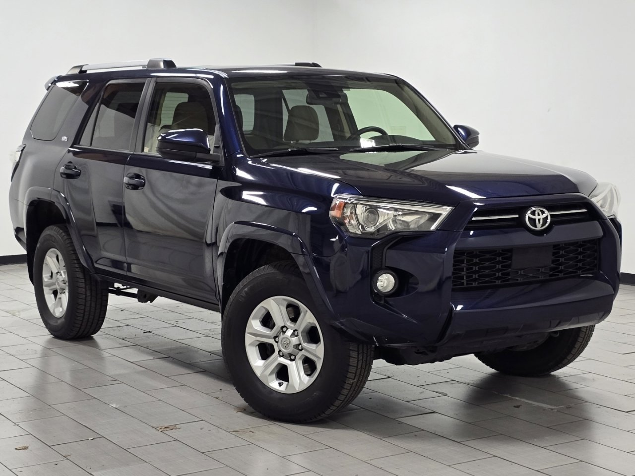 Certified 2020 Toyota 4Runner SR5 image 2