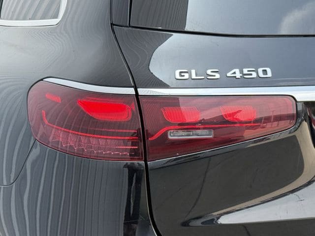 Used 2024 Mercedes-Benz GLS 450 4MATIC image 6