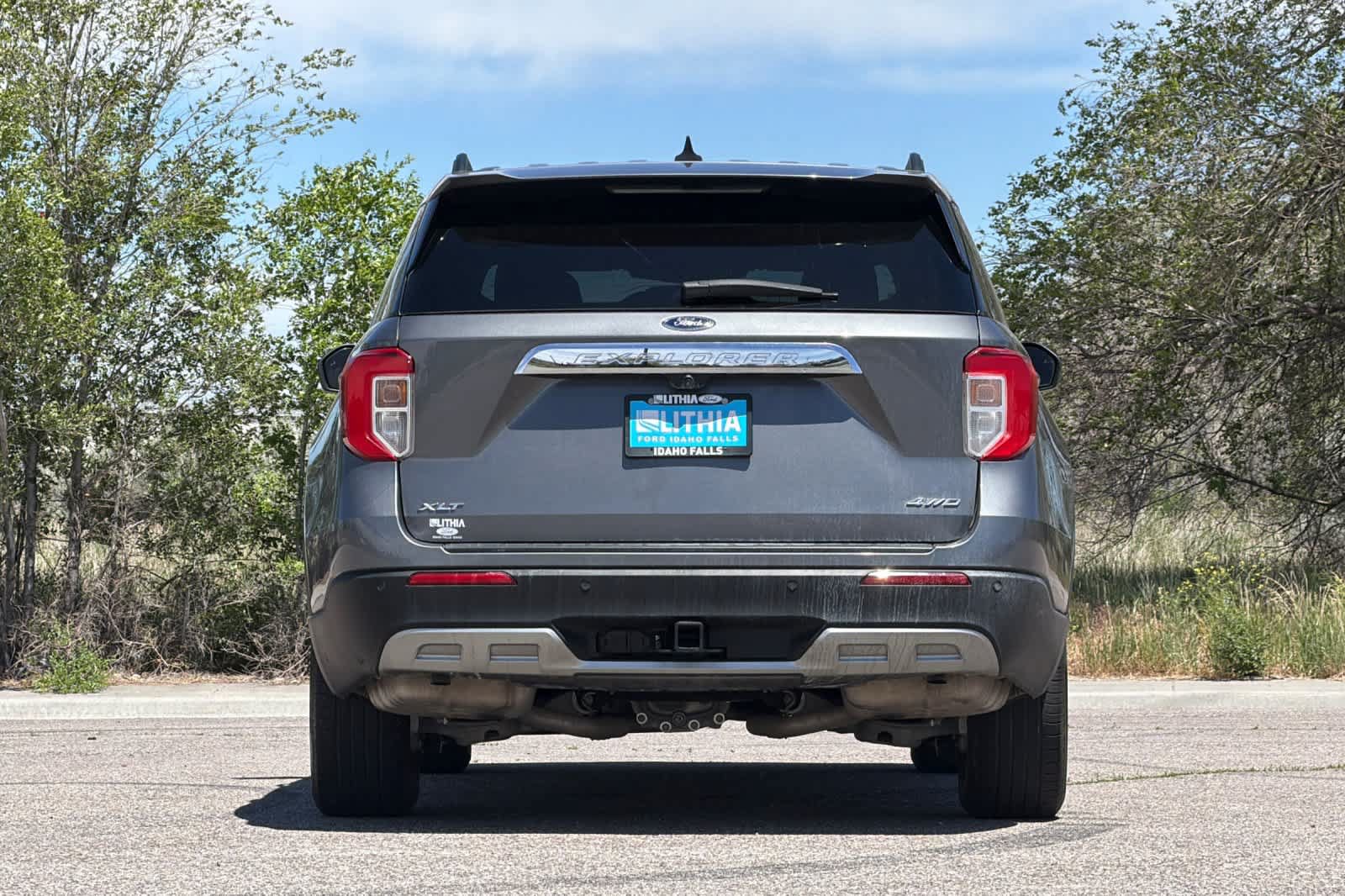 Certified 2023 Ford Explorer XLT w/ Equipment Group 202A AWD/4WD image 7