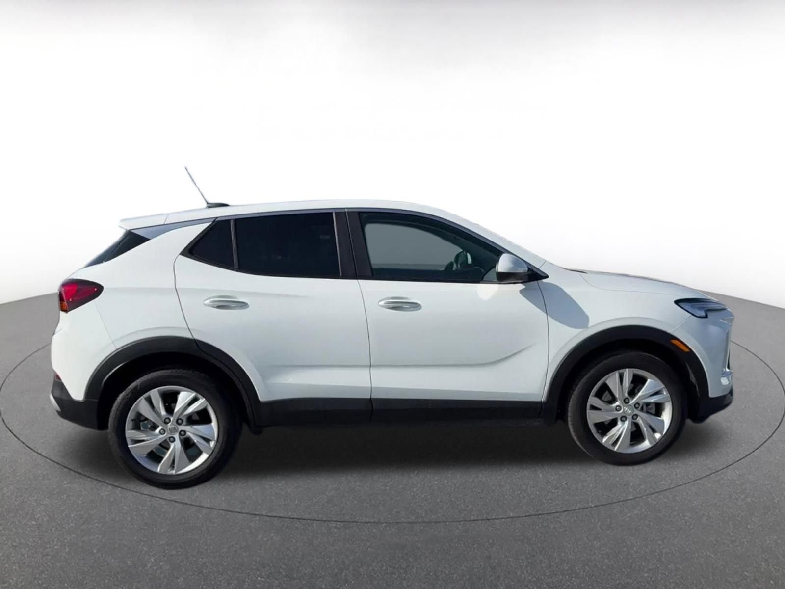 Used 2025 Buick Encore GX Preferred image 16