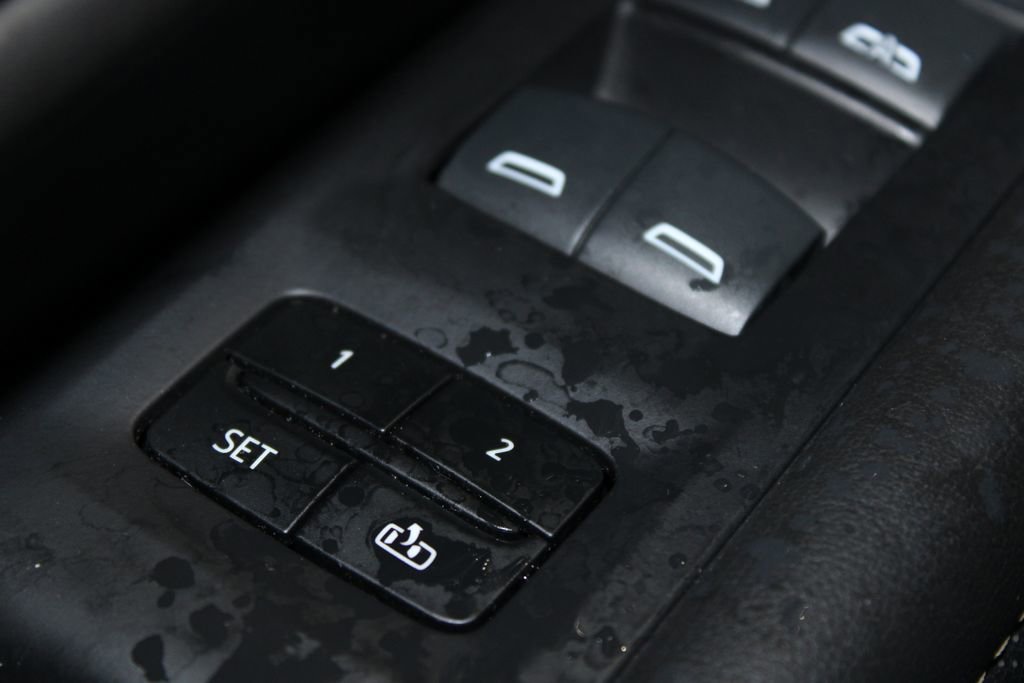 Used 2024 GMC Yukon SLT image 29