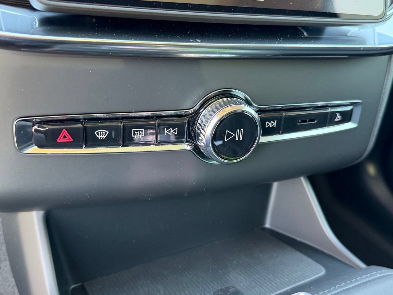 New 2027 Volvo XC90 B6 Ultra AWD/4WD image 11