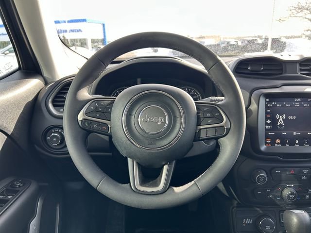 Used 2022 Jeep Renegade Latitude AWD/4WD image 10