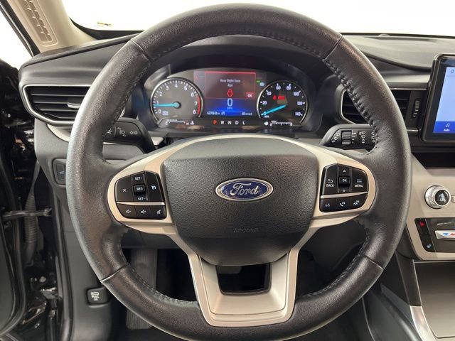 Used 2024 Ford Explorer XLT w/ Equipment Group 202A RWD image 21