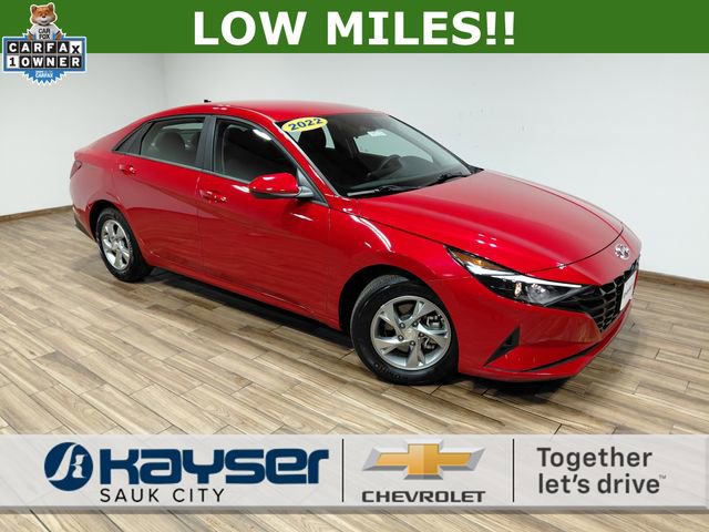 Used 2022 Hyundai Elantra SE image 1