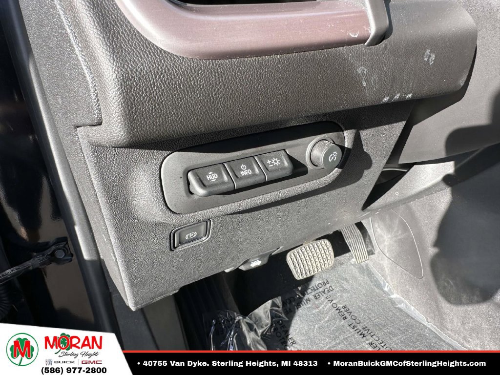 Certified 2024 GMC Terrain AT4 w/ Tech Package AWD/4WD image 21