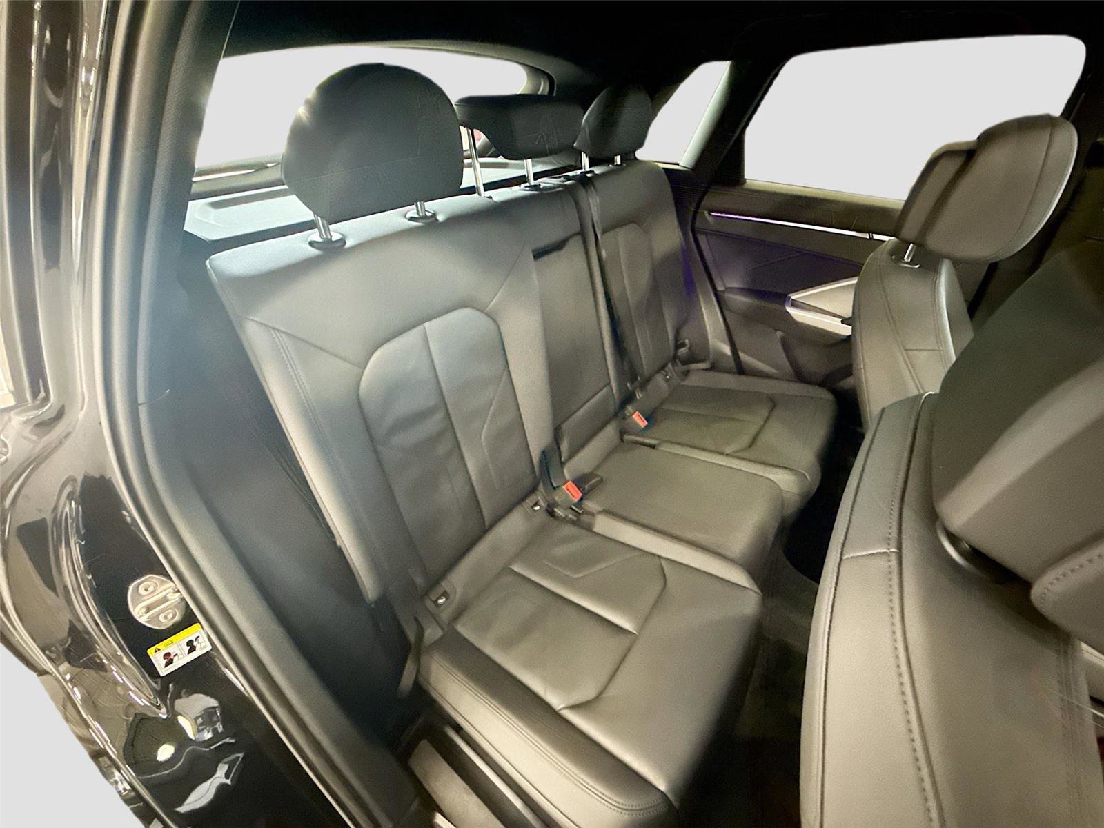 Certified 2022 Audi Q3 2.0T Premium Plus w/ Premium Plus Package AWD/4WD image 27