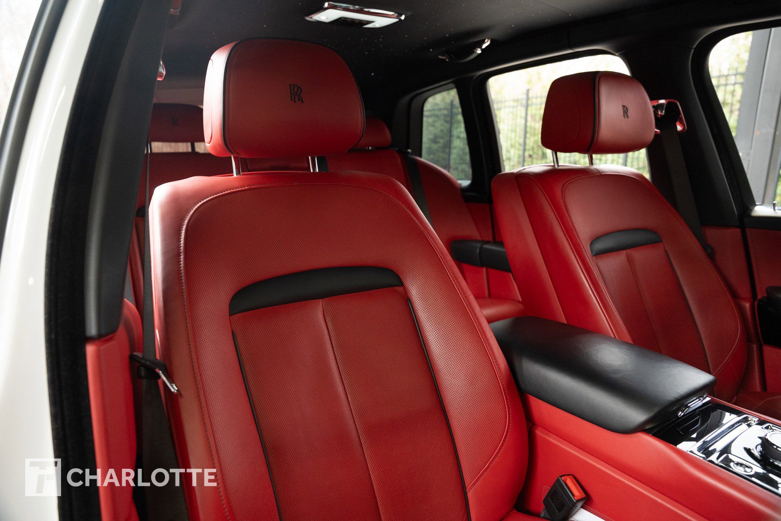 Used 2022 Rolls-Royce Cullinan image 32