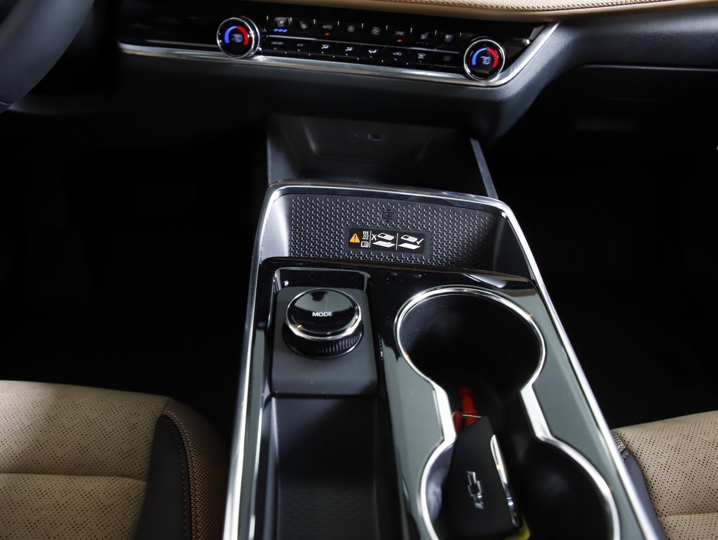 New 2026 Chevrolet Equinox ACTIV w/ Convenience Package III image 16