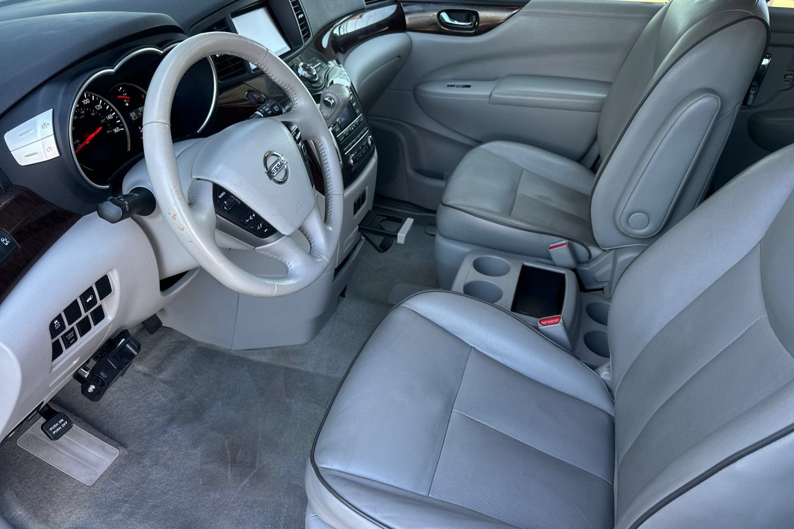 Used 2014 Nissan Quest SL FWD image 10