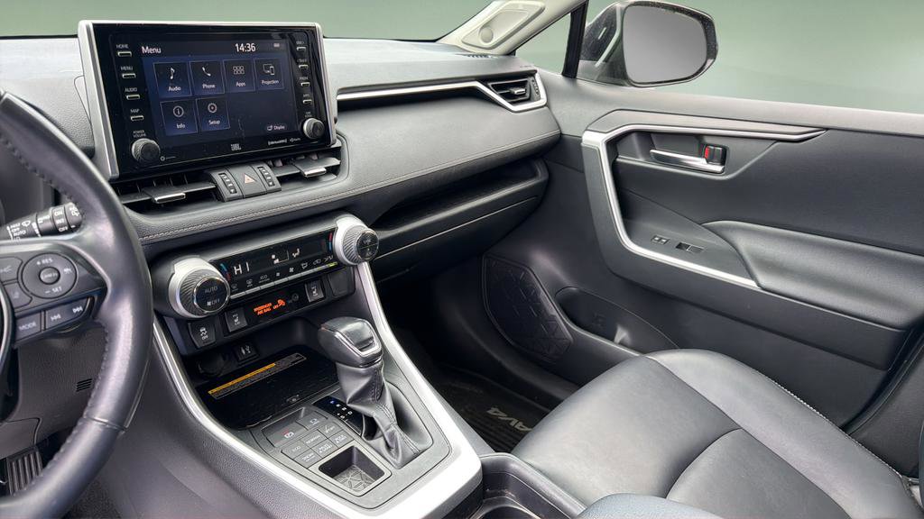 Used 2019 Toyota RAV4 XLE Premium w/ Advanced Technology Package AWD/4WD image 17