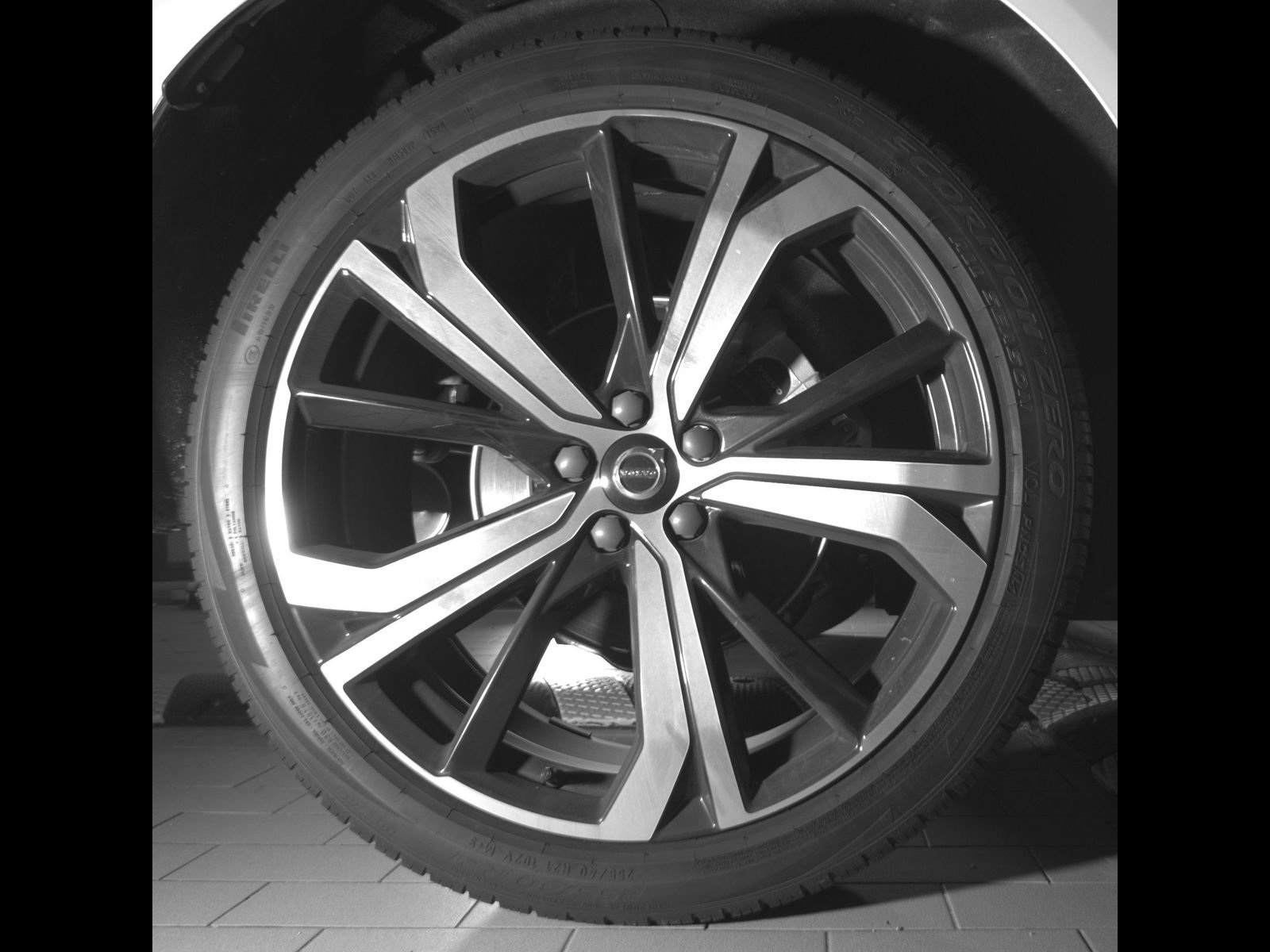 Used 2025 Volvo XC60 B5 Ultra w/ Protection Package Premier AWD/4WD image 24