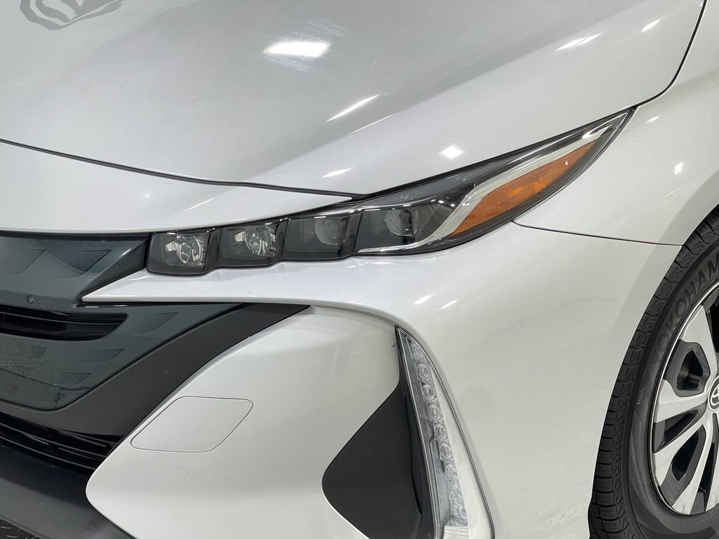 Used 2020 Toyota Prius Prime LE image 30