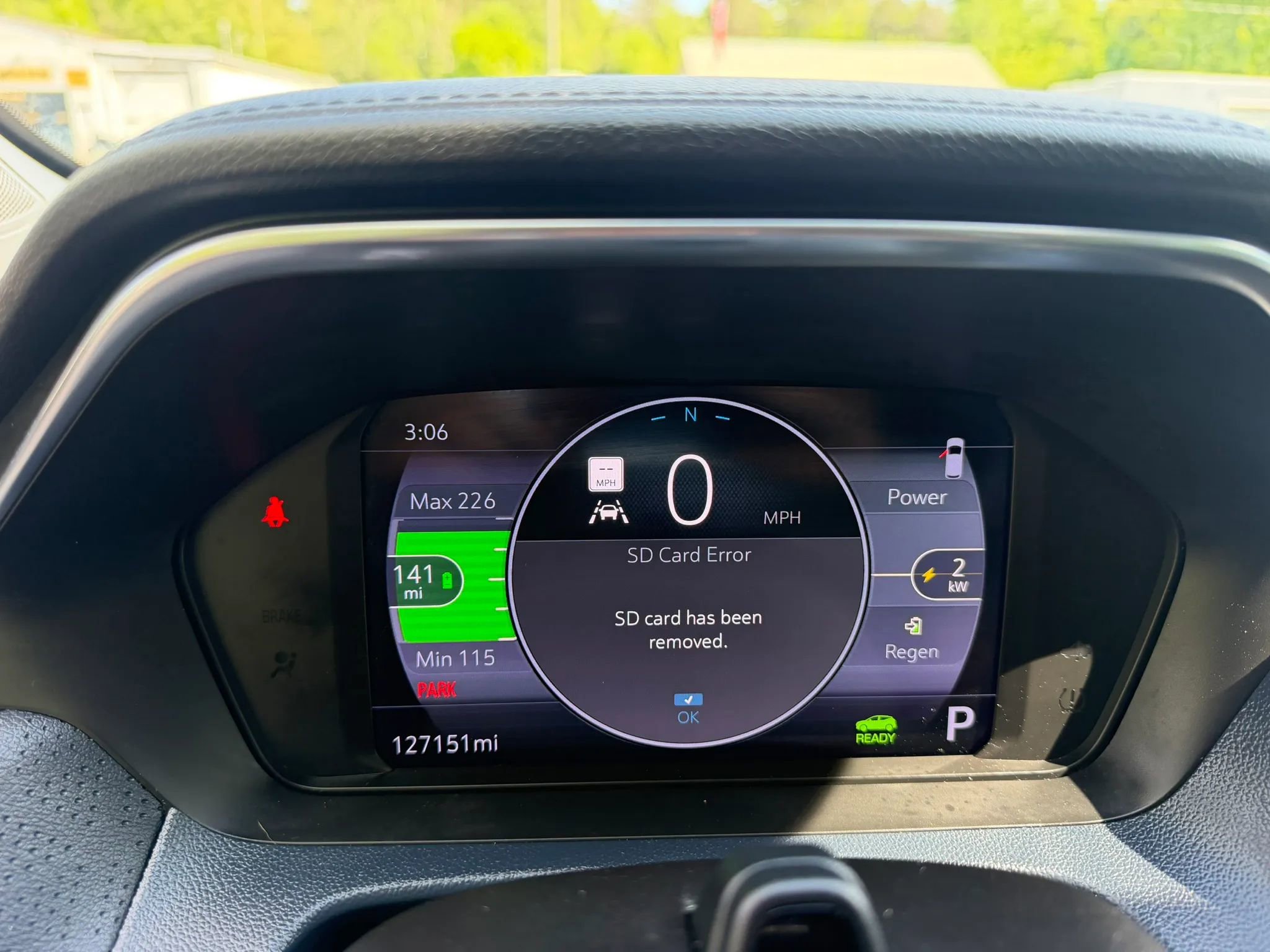 Used 2022 Chevrolet Bolt EUV Premier w/ Launch Edition FWD image 33