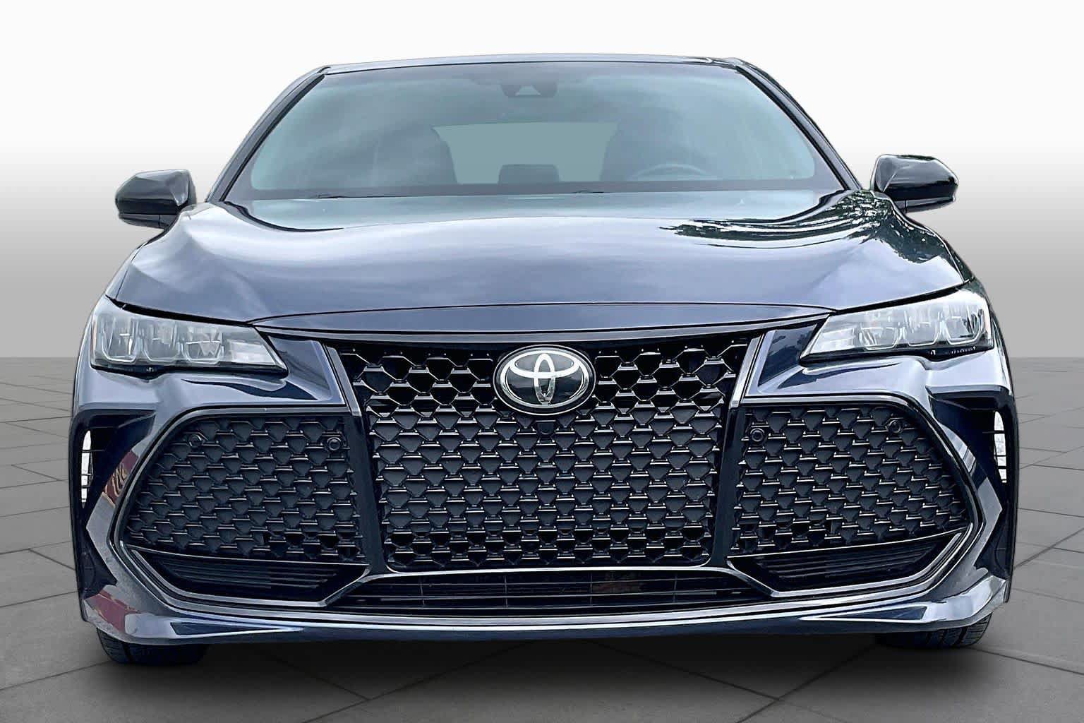 Used 2019 Toyota Avalon XSE w/ Carpet Mat Package FWD image 3