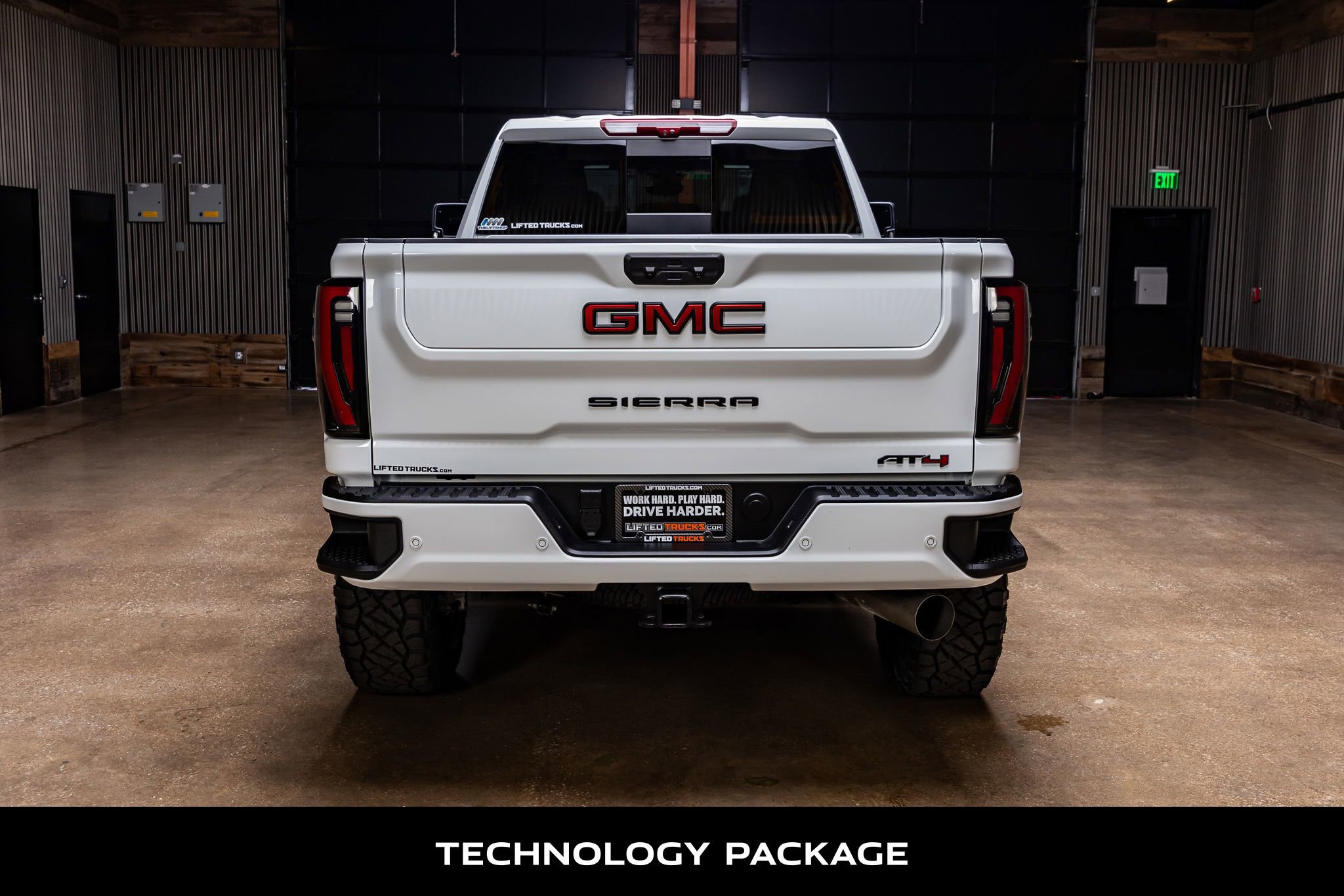 Used 2025 GMC Sierra 2500 AT4 w/ AT4 Premium Plus Package image 8