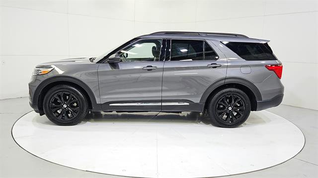 Used 2023 Ford Explorer XLT w/ Equipment Group 202A RWD image 5