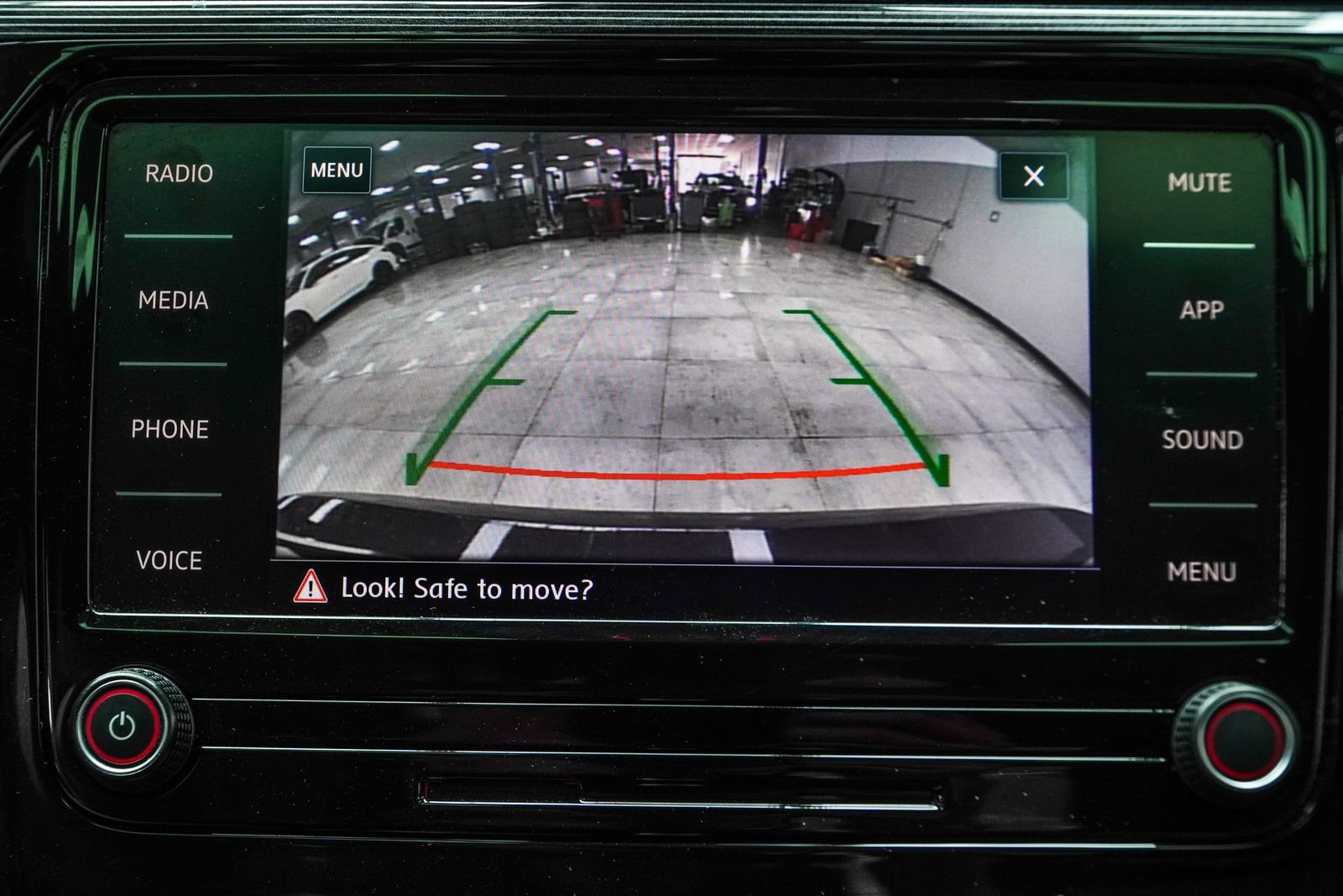 Used 2020 Volkswagen Passat 2.0T R-Line FWD image 29