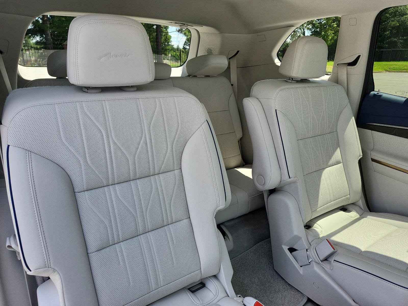Used 2025 Buick Enclave Avenir w/ Super Cruise Package FWD image 9