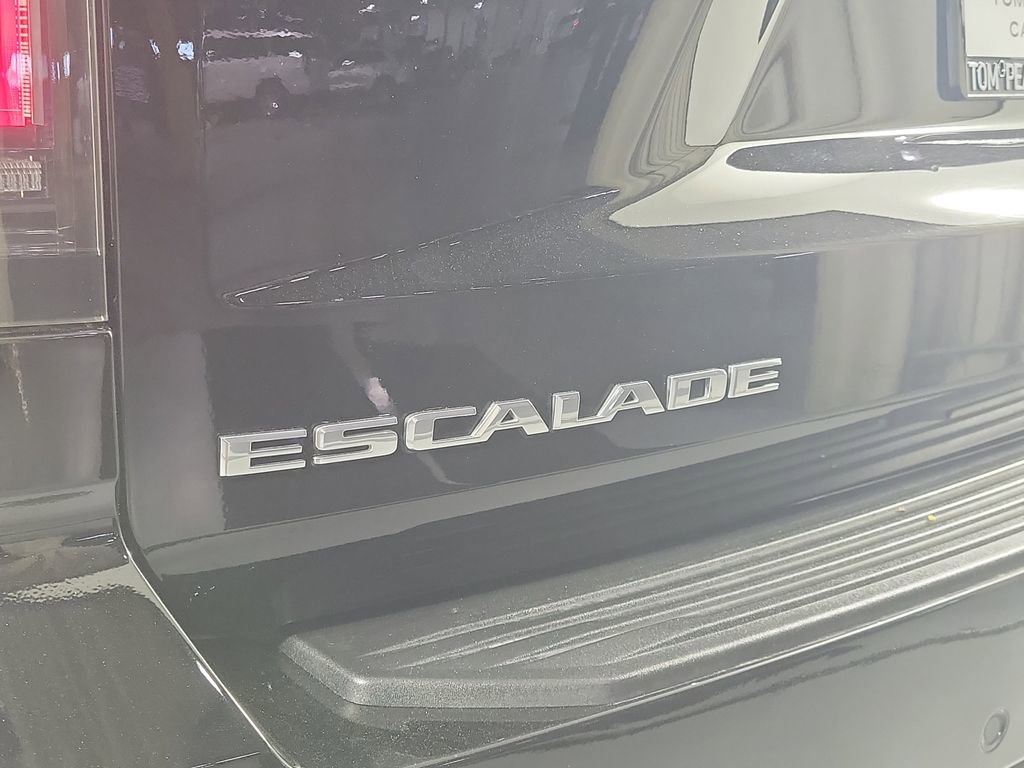 Certified 2025 Cadillac Escalade Premium Luxury image 6