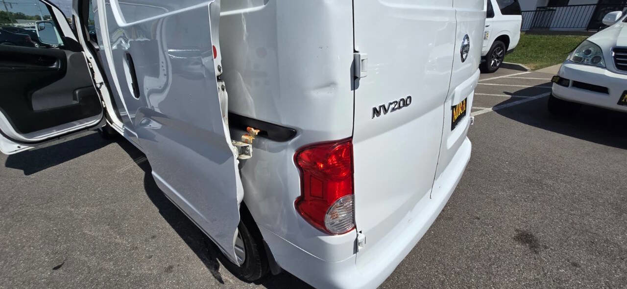 Used 2018 Nissan NV200 SV w/ Navigation Package image 19