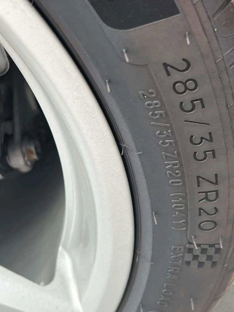 Used 2016 Ferrari California T image 23