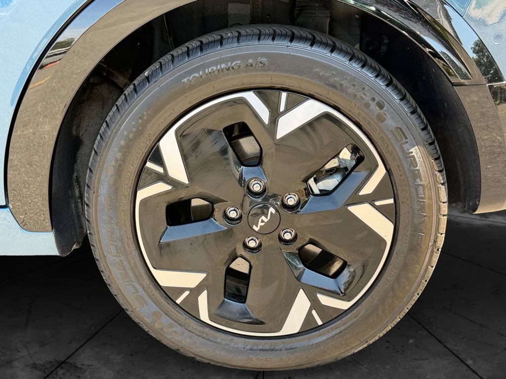 Certified 2023 Kia Niro Wave w/ Wave Preserve Package FWD image 27