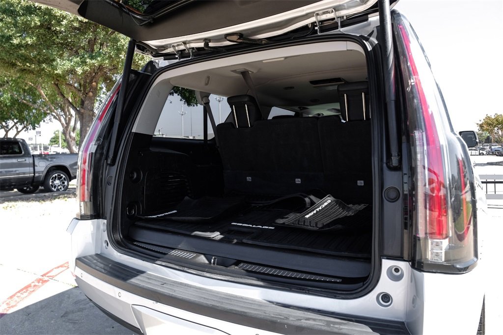 Used 2019 Cadillac Escalade ESV Luxury image 59