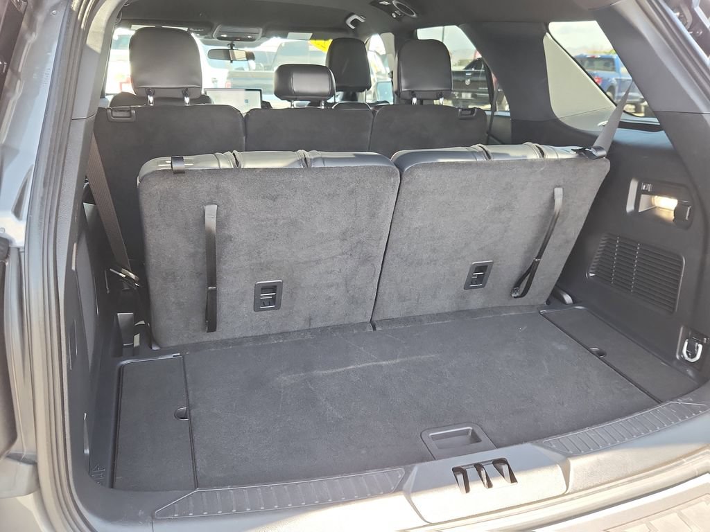 Used 2025 Ford Explorer ST-Line w/ ST-Line Street Pack AWD/4WD image 12