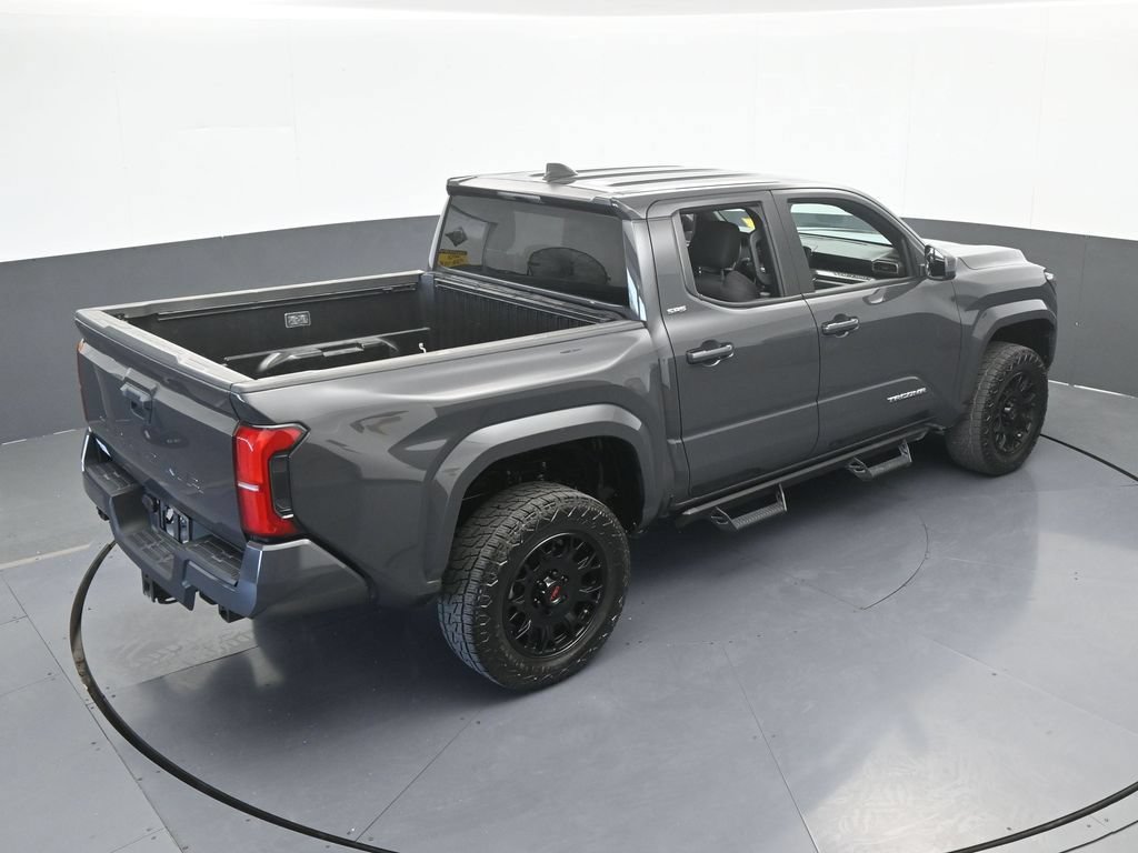 Used 2025 Toyota Tacoma SR5 RWD image 57