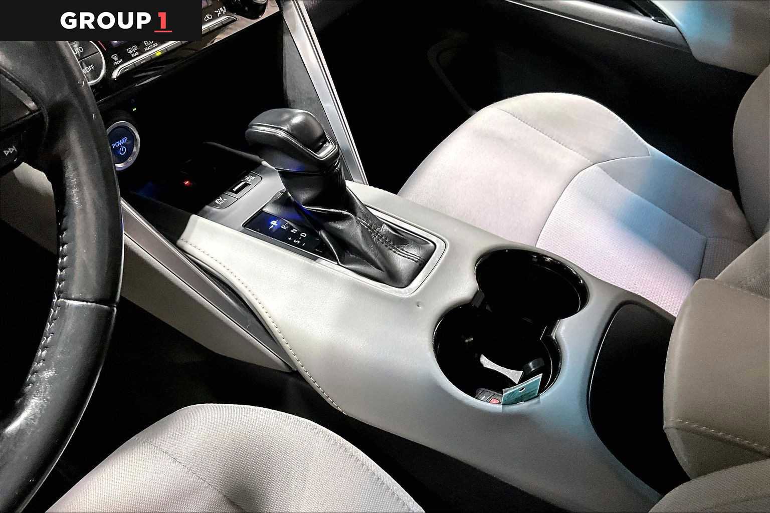 Certified 2021 Toyota Venza LE image 16