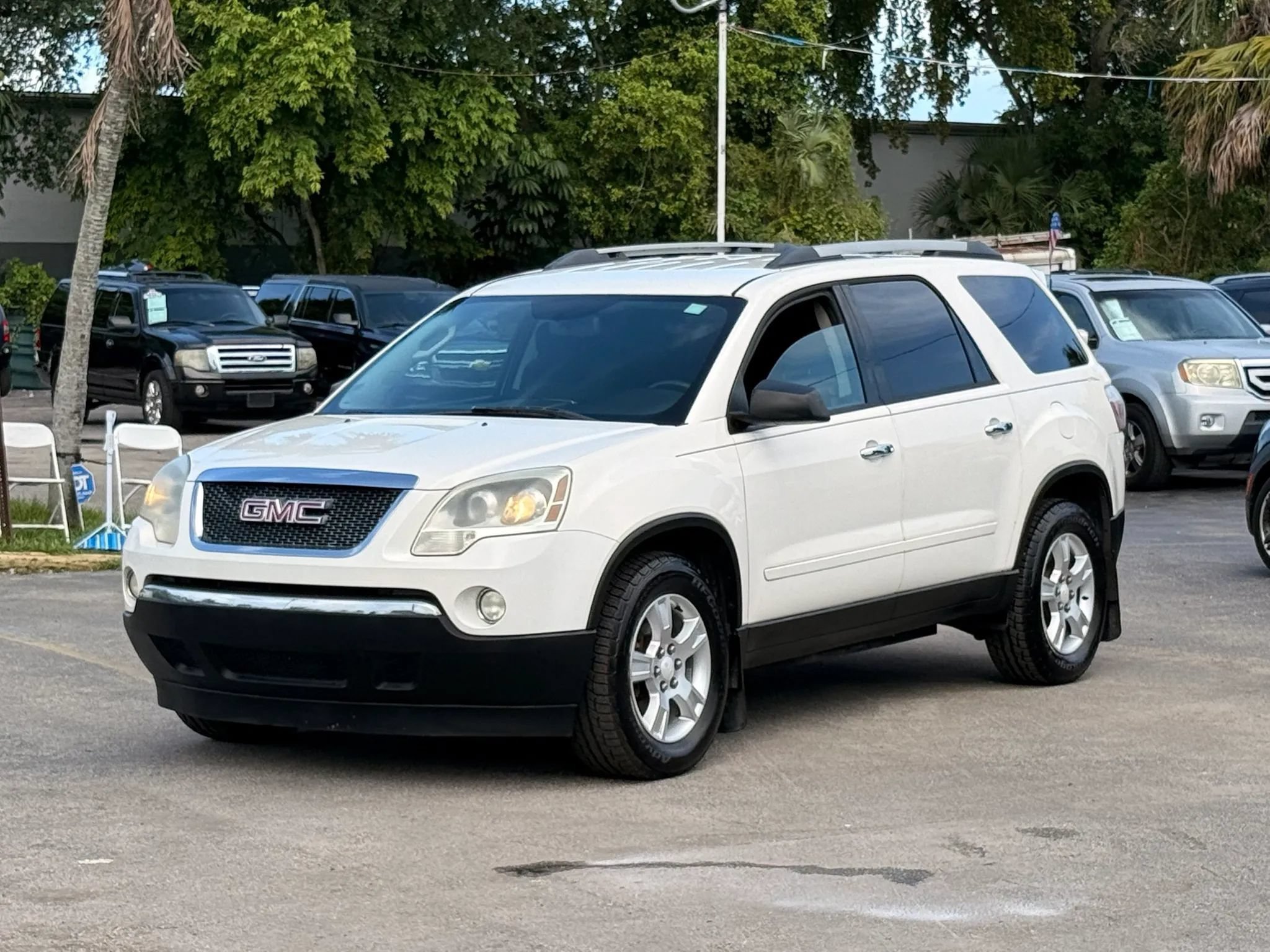 Used 2012 GMC Acadia SLE FWD image 3