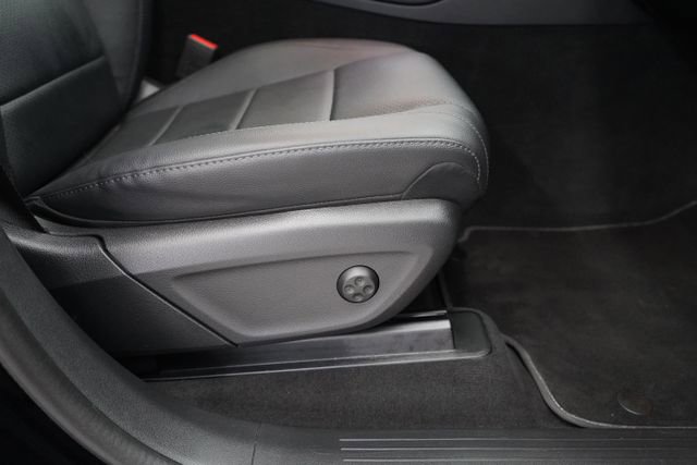 Used 2025 Mercedes-Benz GLS 450 4MATIC image 56