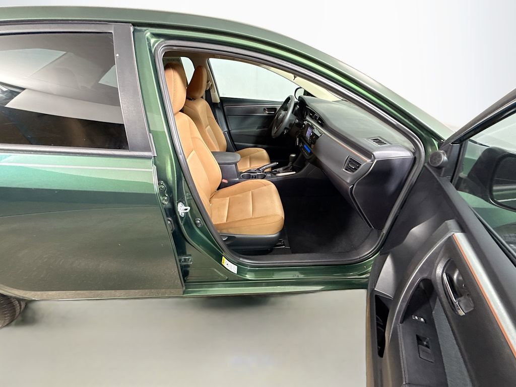 Used 2016 Toyota Corolla LE FWD image 25