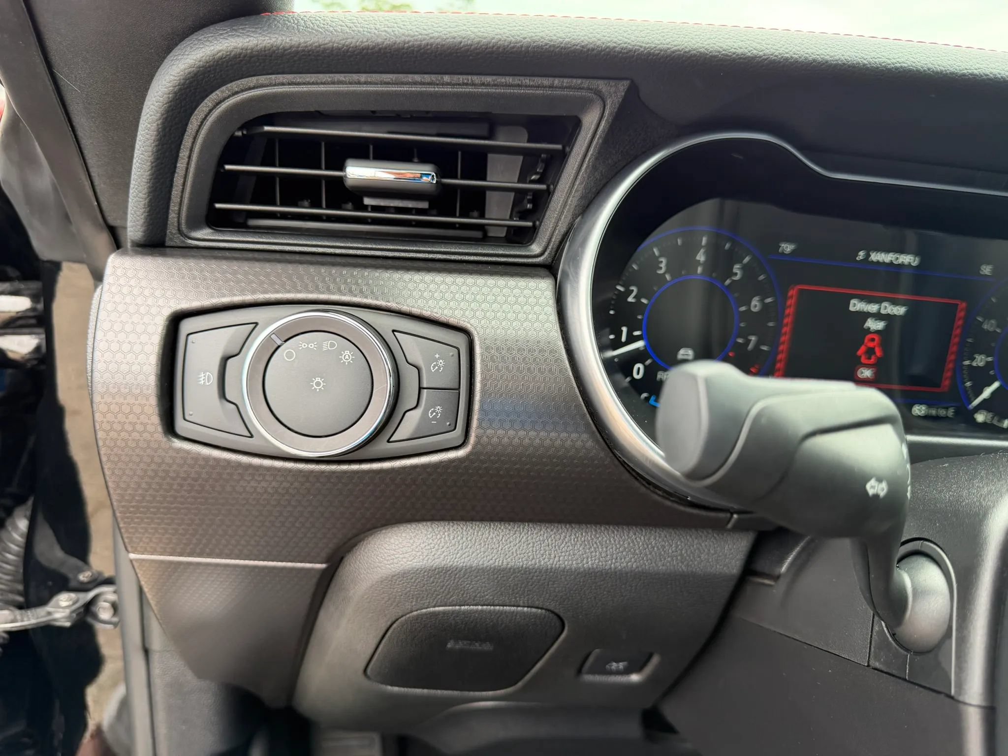 Used 2019 Ford Mustang GT Premium w/ Equipment Group 401A RWD image 27