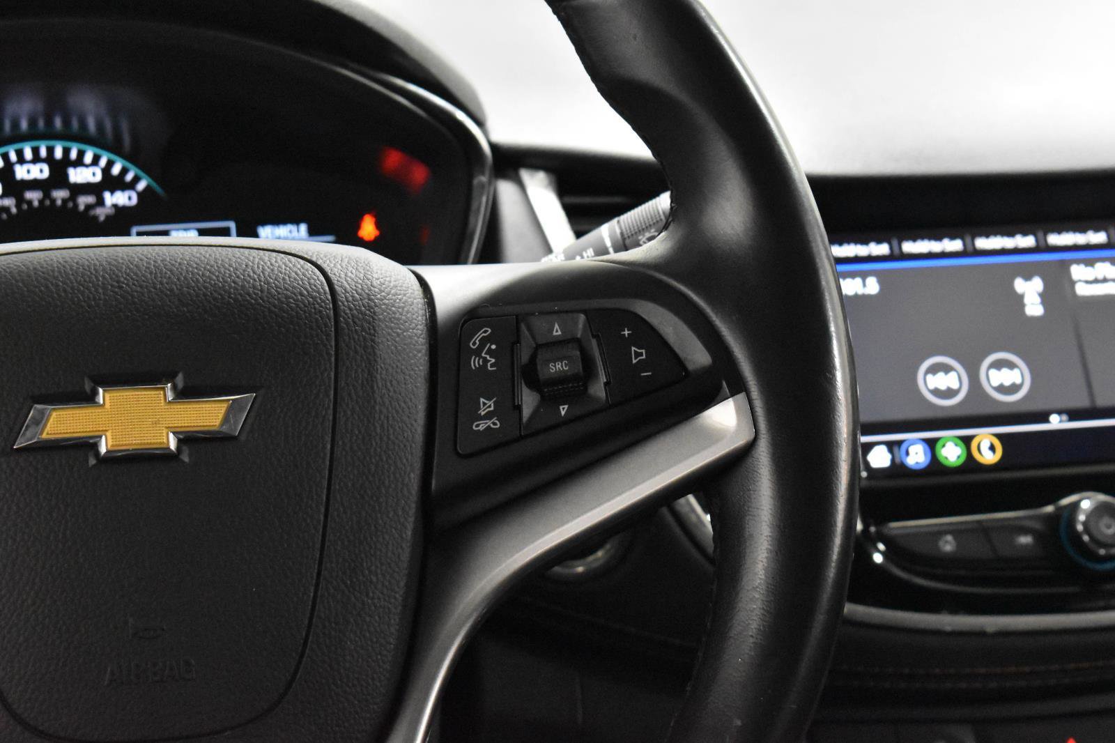 Used 2021 Chevrolet Trax LT w/ Redline Edition image 9