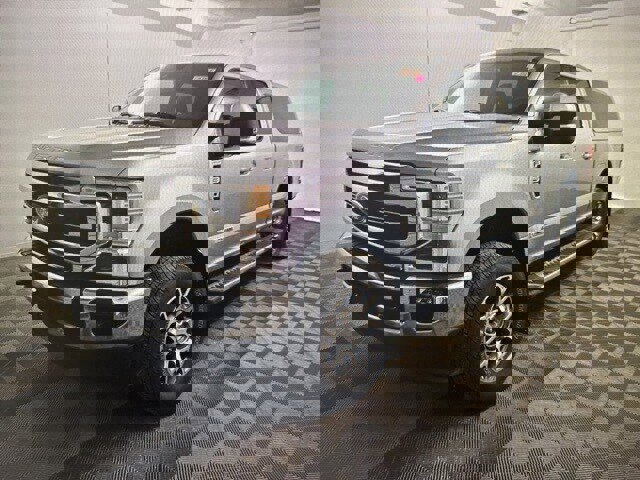 Used 2020 Ford F350 Lariat w/ Lariat Ultimate Package image 2