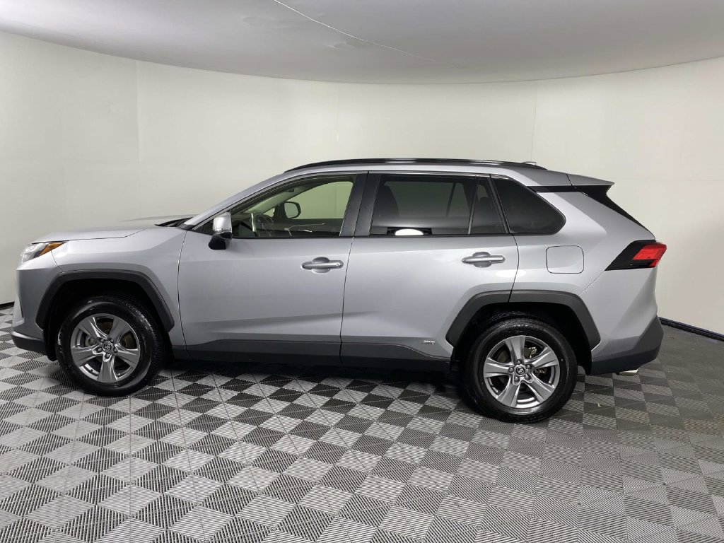 Used 2023 Toyota RAV4 XLE w/ Convenience Package AWD/4WD image 5