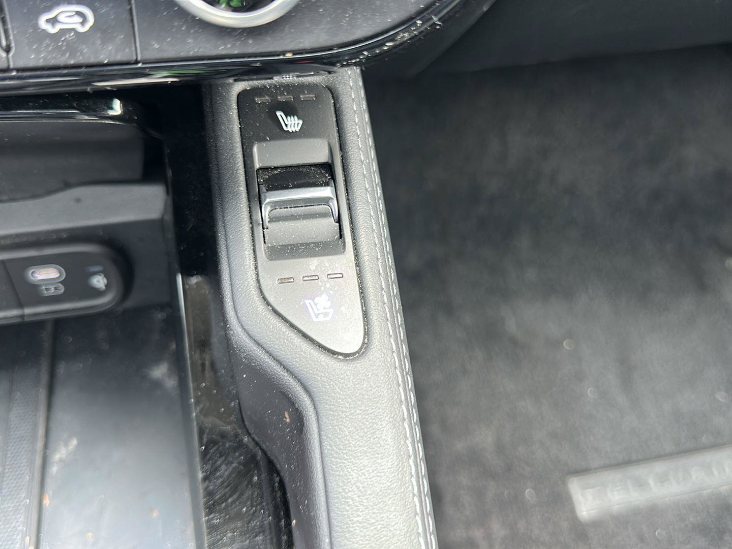 Used 2025 Kia Telluride EX FWD image 24